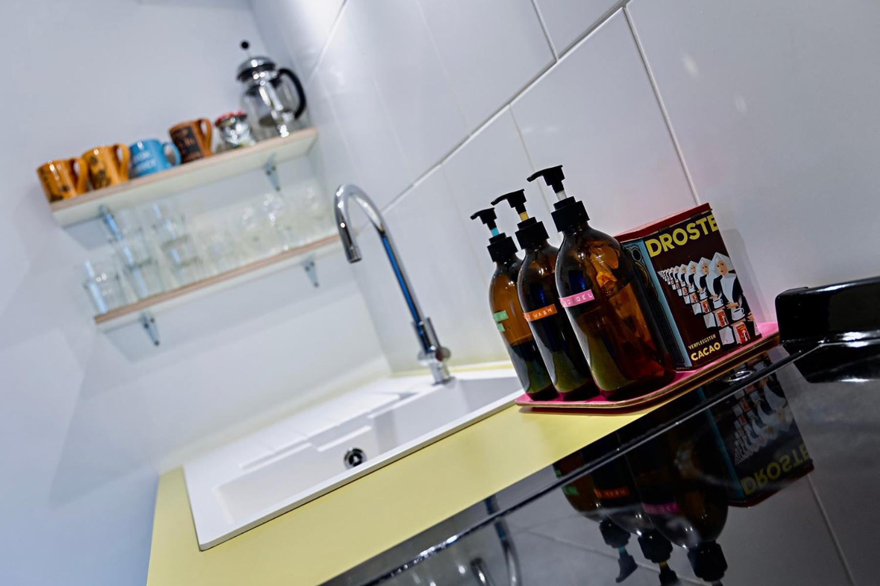 Paramount Apartments Ilfracombe, Arty Seaside Holiday Apartments الغرفة الصورة